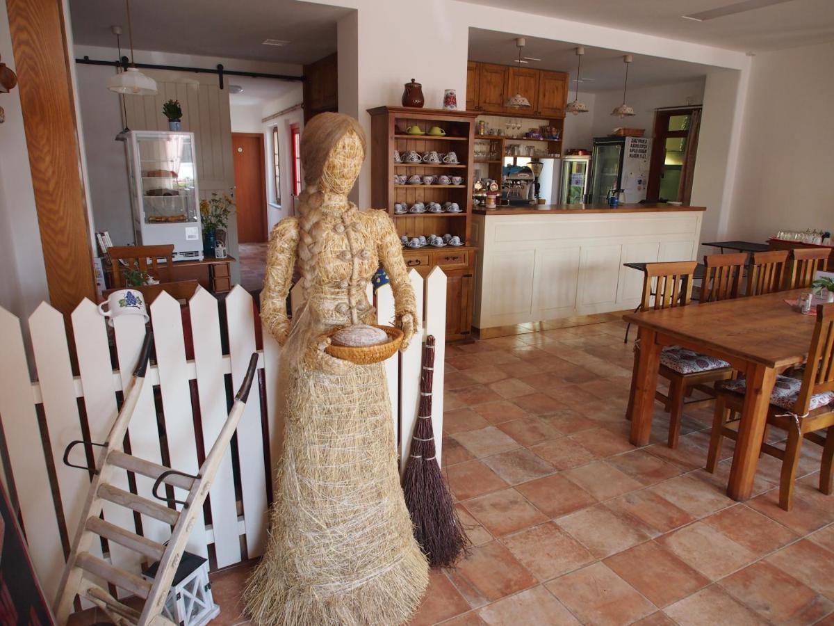 Penzion A Restaurace U Hroznu Velké Bílovice Kültér fotó