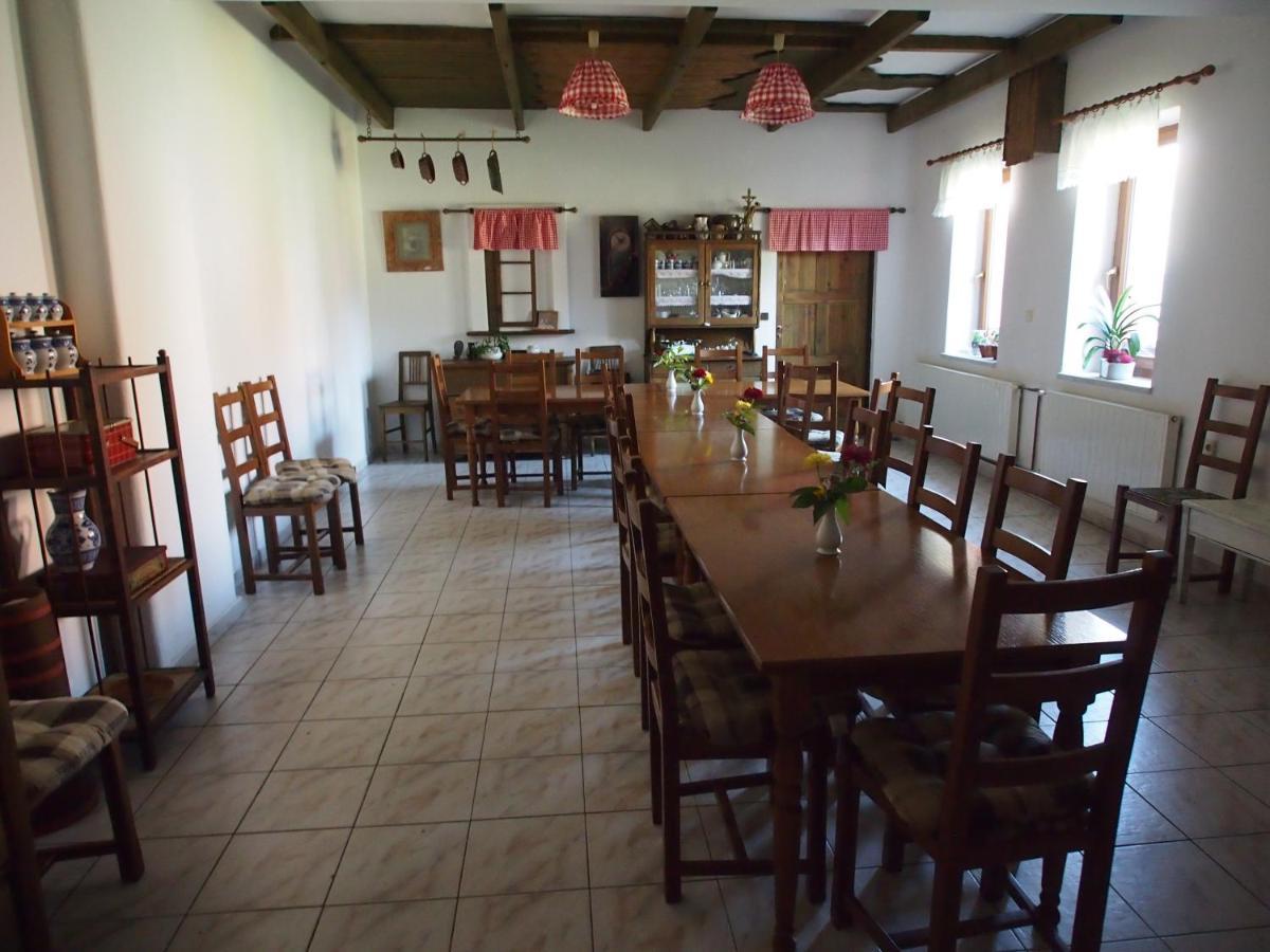 Penzion A Restaurace U Hroznu Velké Bílovice Kültér fotó
